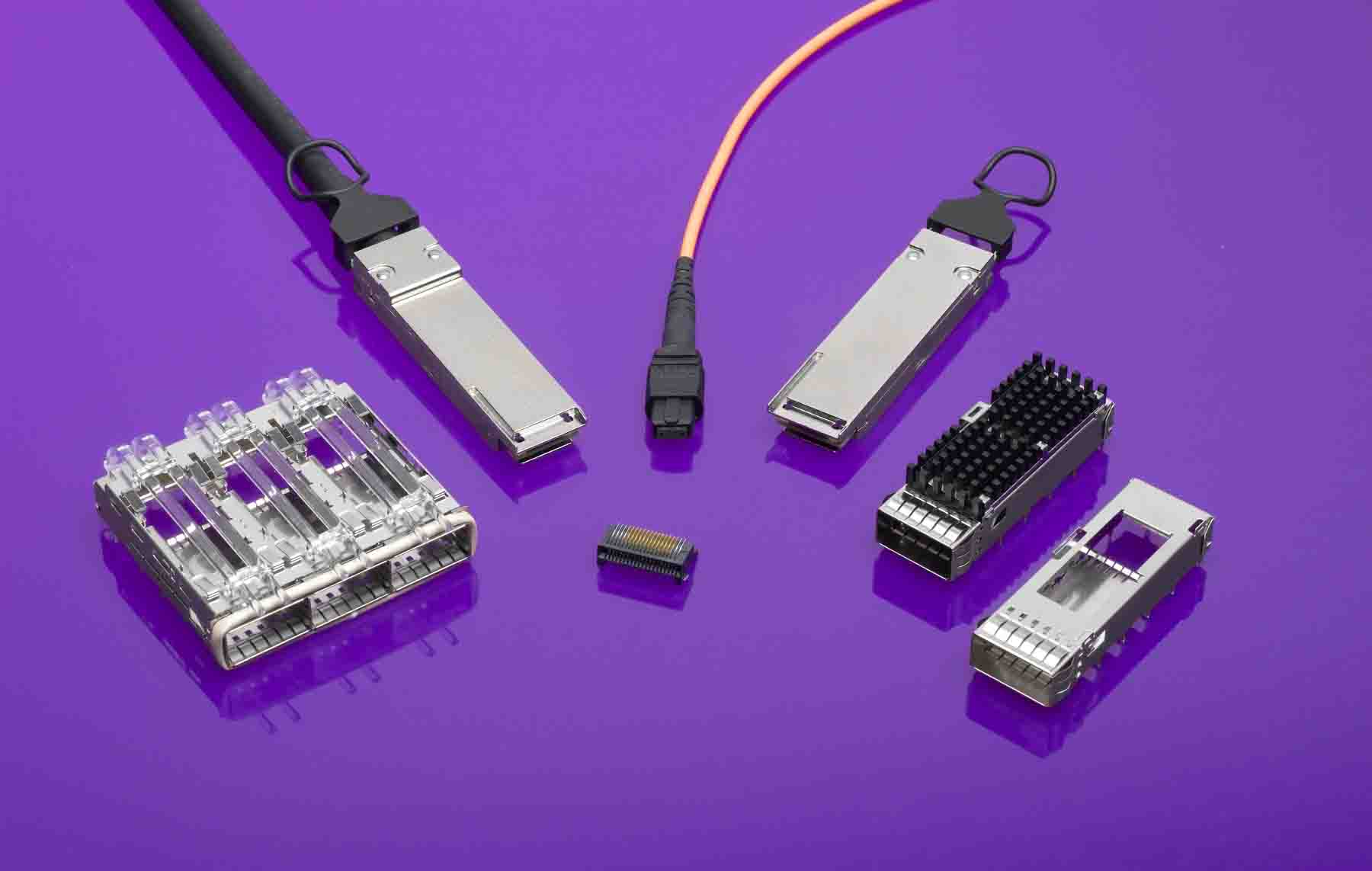 Quad small form-factor pluggable plus, QSFP+, transceiver